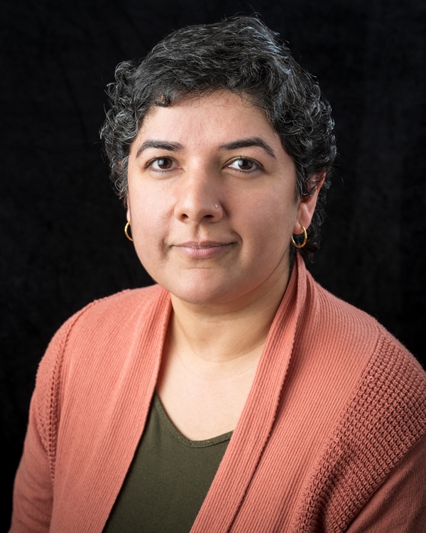 Deo, Nandini - Headshot